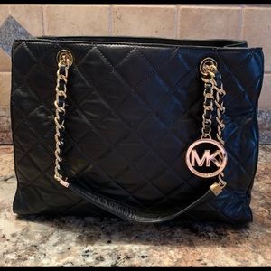 Authentic MICHAEL Michael Kors Black Susannah  Quilted Leather Large Tote